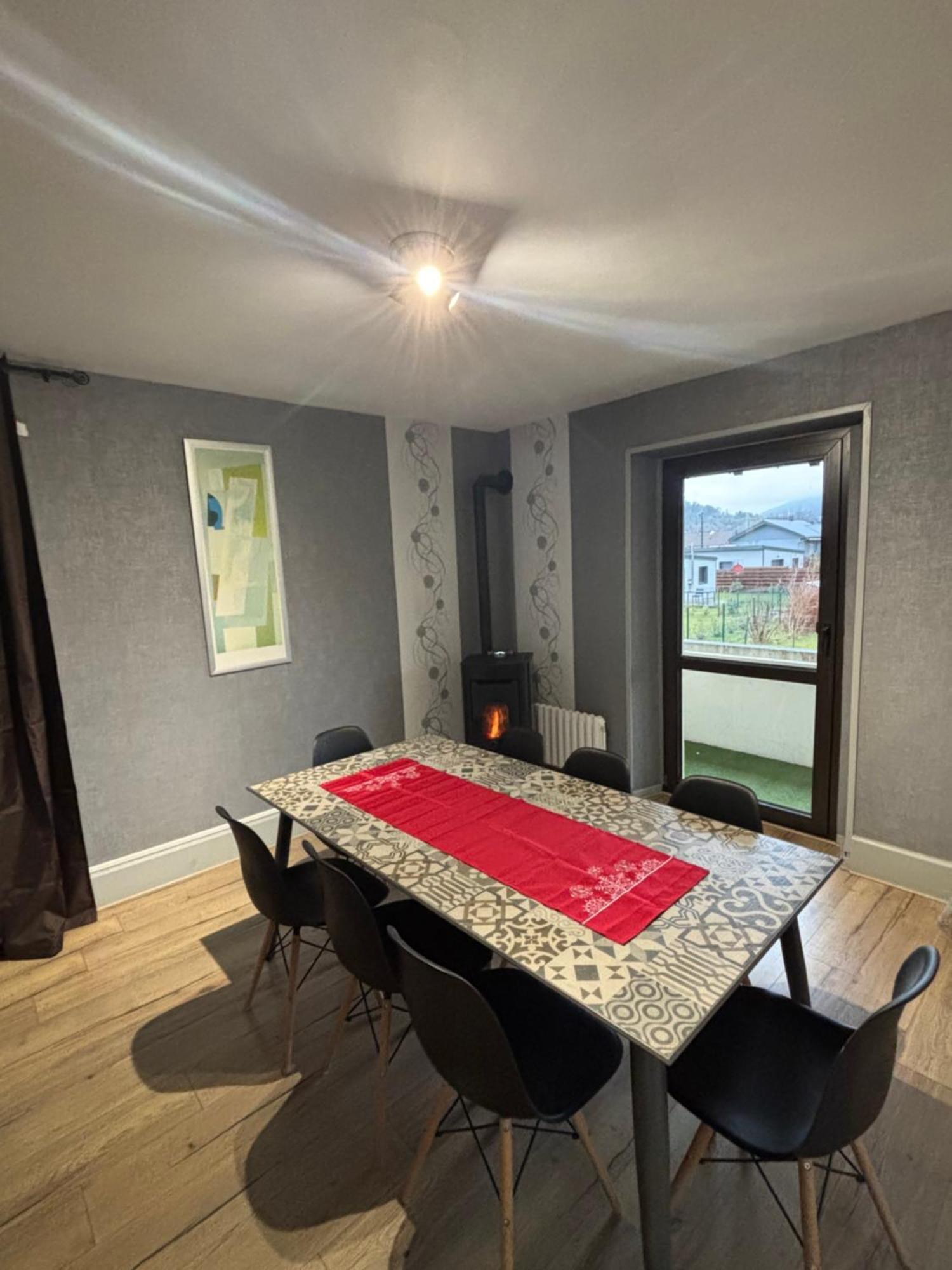 Gite 205 M2, 8Pers Piscine, Jacuzzi, Balneo Privatifs Vagney Eksteriør bilde